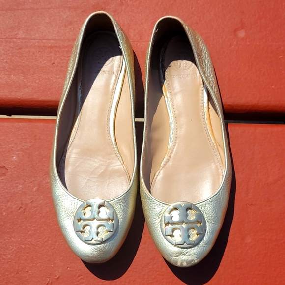 Tory Burch Shoes - Tory Burch metallic gold ballet flat 8.5